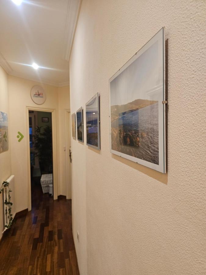 Habitacion Amplia Y Centrica En Piso Compartido А-Корунья Екстер'єр фото