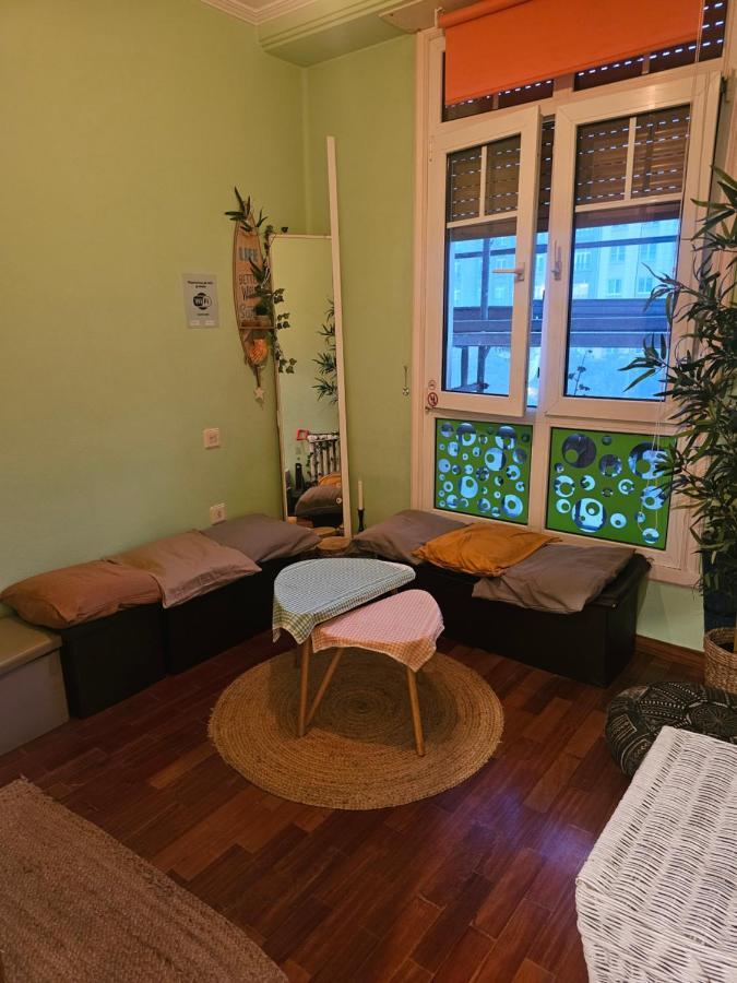 Habitacion Amplia Y Centrica En Piso Compartido А-Корунья Екстер'єр фото